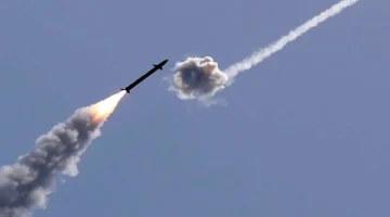 الدفاع الإماراتية تصدّ هجوم صواريخ ومسيرات إيرانية